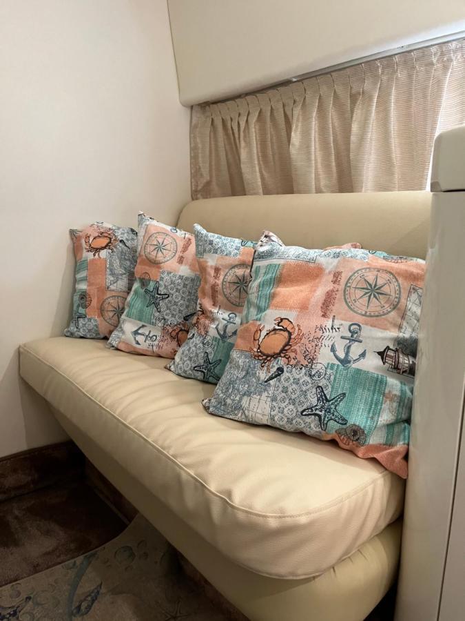 Mareluna 멍똥 외부 사진